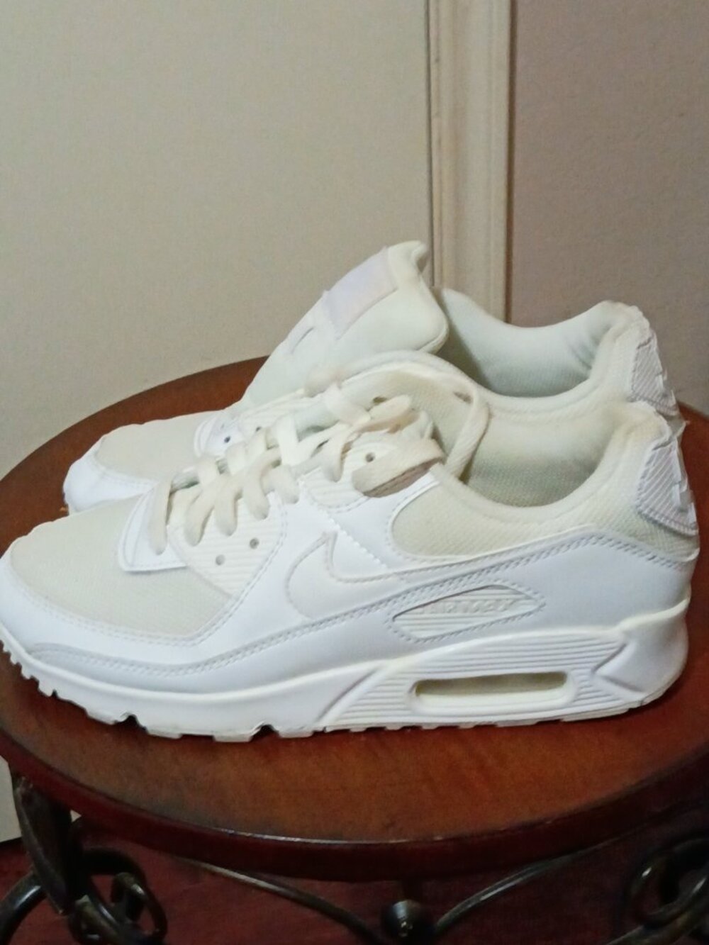 Nike Air Max 90 Triple White Leather Women Sneaker Shoes CQ2560-100 Size 8 - Picture 9 of 13